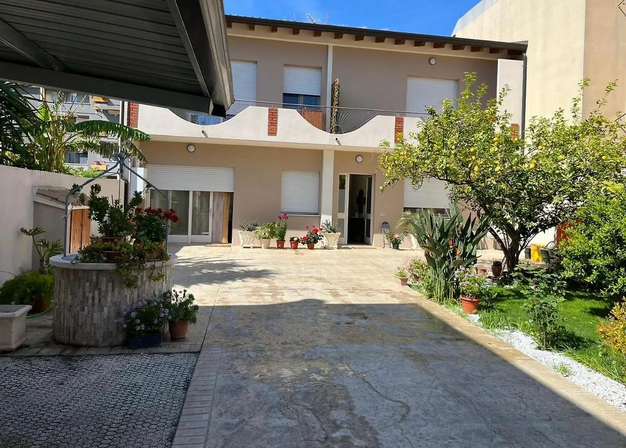 Affittacamere Casa Fiorita Hotel Assemini
